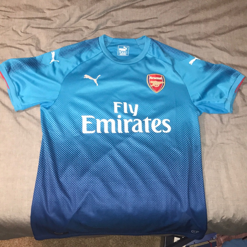 Arsenal soccer jersey